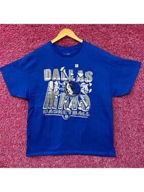 Junk Food Dallas Mavericks Break Through Basketball T-Shirt Large